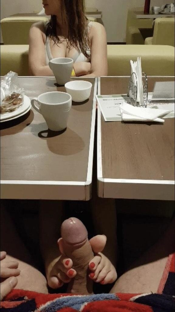 Footjob in restaurant - NSFW IMAGES