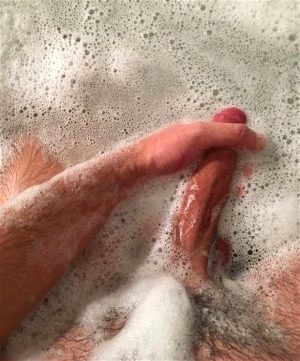 Me jerking off in tub