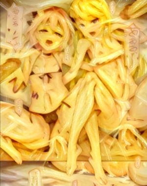 Spaghetti fembois filled and covered in cum.